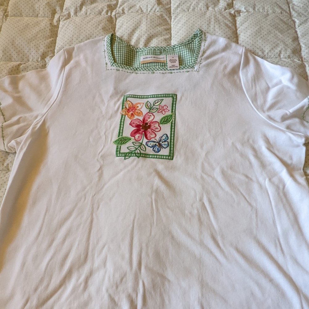 Alfred Dunner square neck, short sleeved top